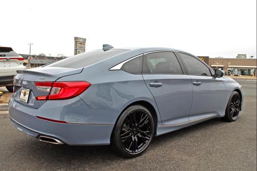 2022 Honda Accord Touring 2.0T