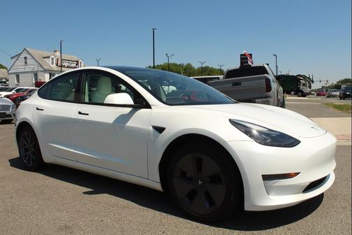 WHITE 2023 Tesla Model 3 Standard Range