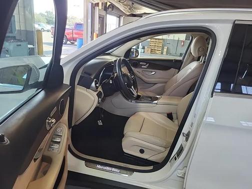 2020 Mercedes-Benz GLC 300 Base