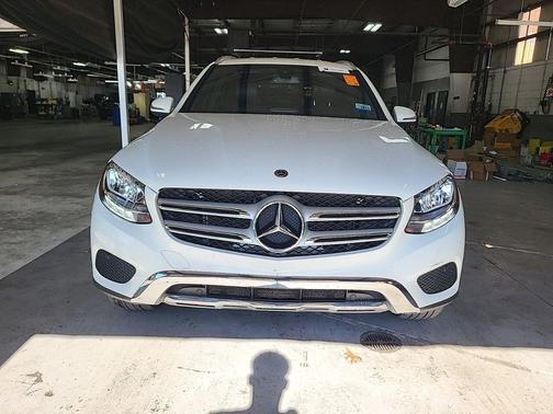 WHITE 2019 Mercedes-Benz GLC 300 Base