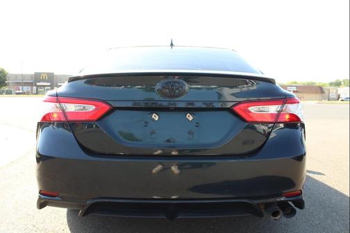 Black 2020 Toyota Camry SE