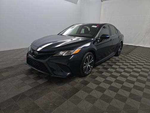 Black 2020 Toyota Camry SE