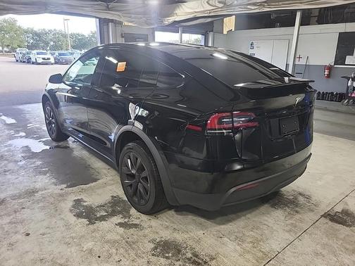 2023 Tesla Model X Plaid