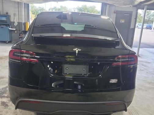 2023 Tesla Model X Plaid