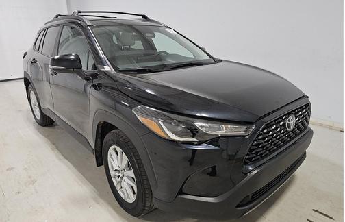 Black 2025 Toyota Corolla Cross LE