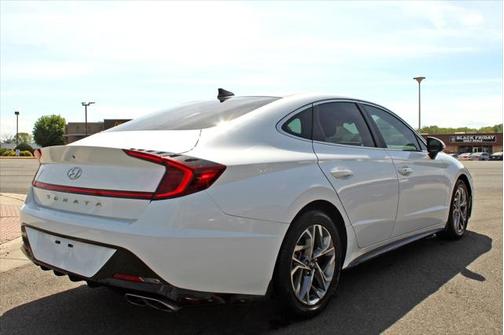 2021 Hyundai SONATA SEL