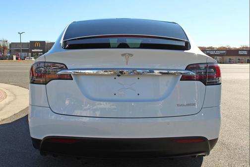 2019 Tesla Model X performance