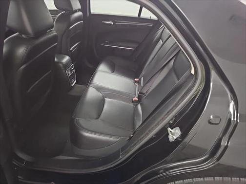 2015 Chrysler 300 Limited