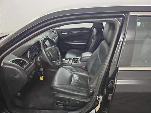 2015 Chrysler 300 Limited