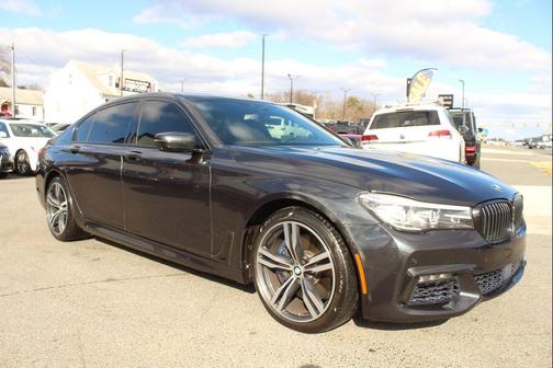 2018 BMW 740 740i