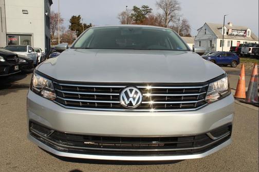 2019 Volkswagen Passat 2.0T Wolfsburg Edition