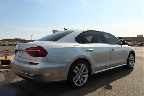 2019 Volkswagen Passat 2.0T Wolfsburg Edition