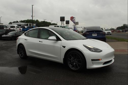 WHITE 2022 Tesla Model 3 Long Range