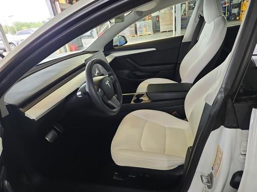 WHITE 2022 Tesla Model 3 Long Range