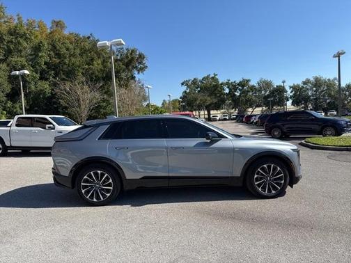 2024 Cadillac LYRIQ Sport