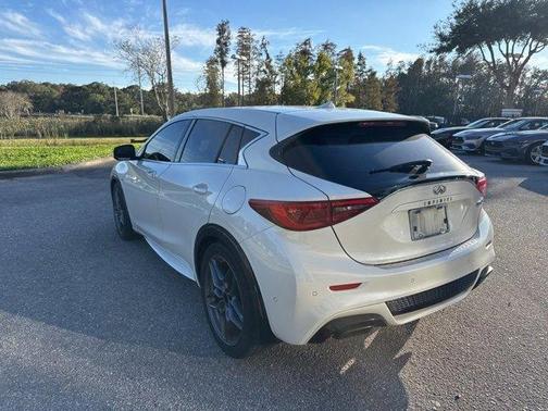 2018 INFINITI QX30 Sport