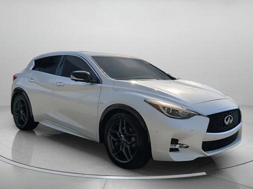 2018 INFINITI QX30 Sport