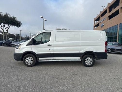 2024 Ford Transit-250 