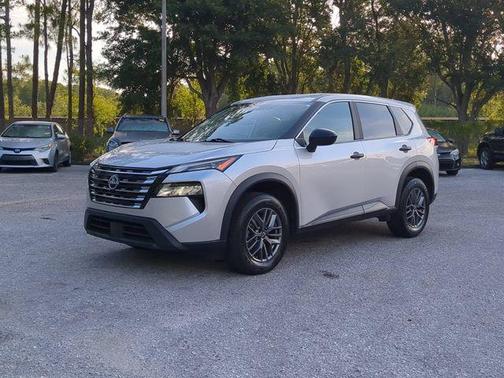 Brilliant Silver Metallic 2024 Nissan Rogue S