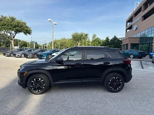 Mosaic Black Metallic 2022 Chevrolet Trailblazer LT