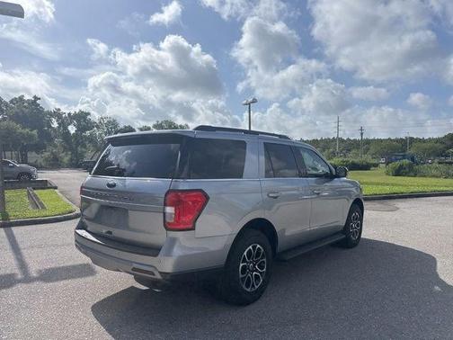 Iconic Silver Metallic 2024 Ford Expedition XLT