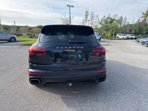 2016 Porsche Cayenne Base