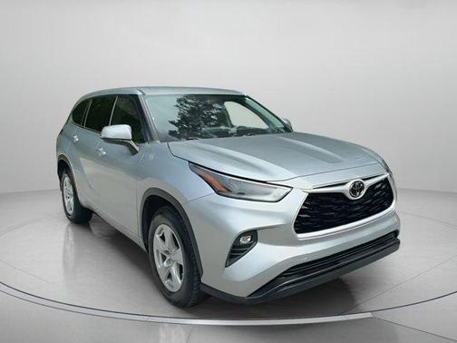 2021 Toyota Highlander LE
