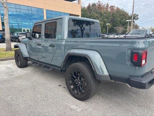 2024 Jeep Gladiator Sport