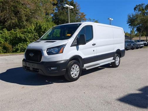 2024 Ford Transit-250 