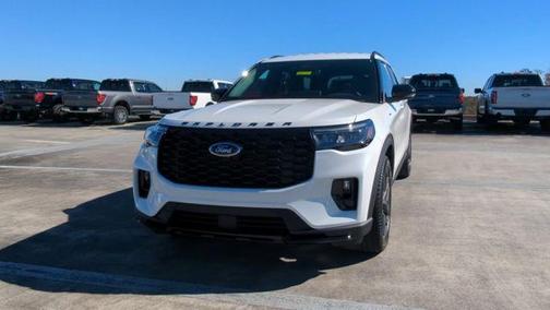 Star White 2026 Ford Explorer ST-Line