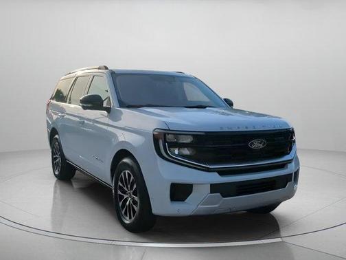 Space Silver 2025 Ford Expedition Platinum