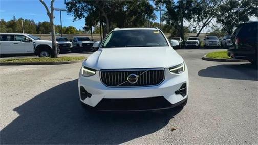 2023 Volvo XC40 B5 Plus Bright Theme