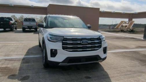 Star White 2026 Ford Explorer Active