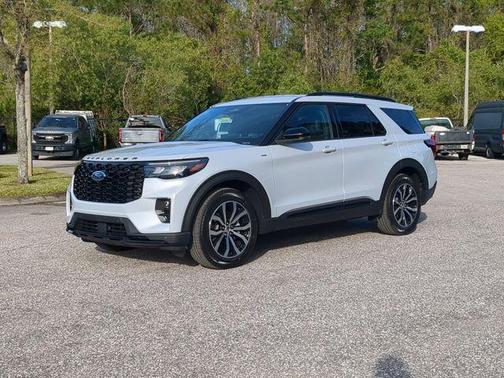 Space White Metallic 2026 Ford Explorer ST-Line