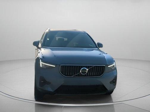 Thunder Gray Metallic 2023 Volvo XC40 B5 Plus Bright Theme