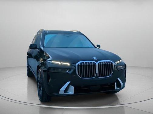 Black Sapphire Metallic 2025 BMW X7 xDrive40i