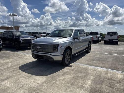 2025 Ford F-150 Lightning LARIAT