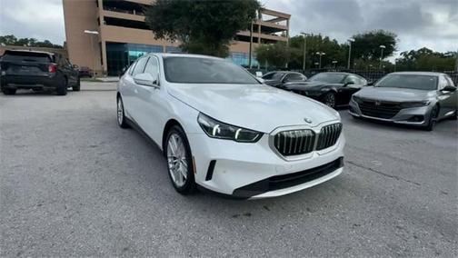 2025 BMW 530 i