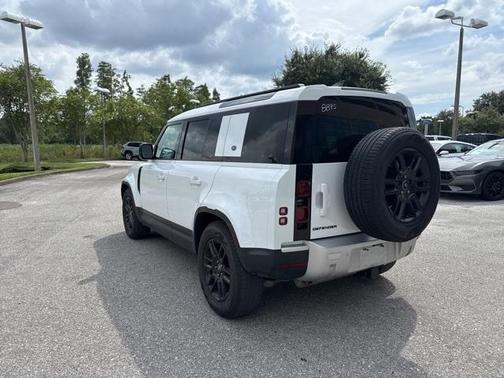2024 Land Rover Defender P300