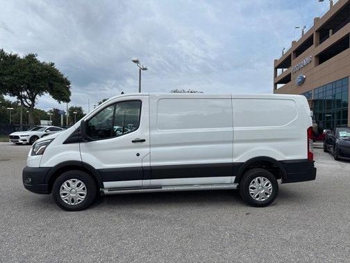 2023 Ford Transit-250