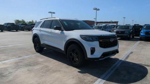 Star White 2026 Ford Explorer Tremor