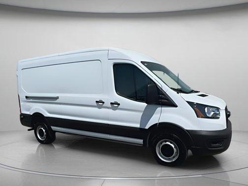 2025 Ford Transit-250 148 WB Medium Roof Cargo