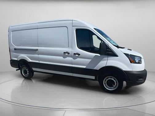 2025 Ford Transit-250 148 WB Medium Roof Cargo