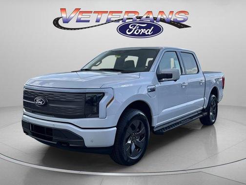 2025 Ford F-150 Lightning LARIAT