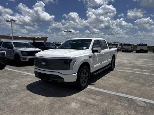 2025 Ford F-150 Lightning LARIAT