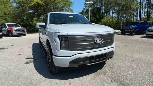 2025 Ford F-150 Lightning LARIAT