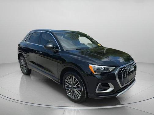 2021 Audi Q3 40 Premium