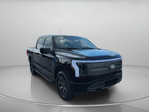 2025 Ford F-150 Lightning LARIAT