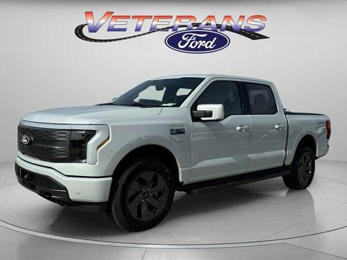 2025 Ford F-150 Lightning LARIAT