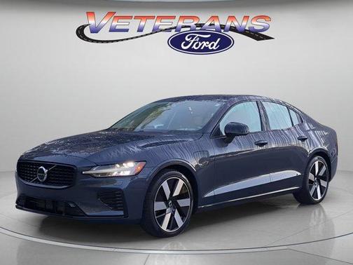 Denim Blue Metallic 2024 Volvo S60 Recharge Plug-In Hybrid T8 Ultimate Dark Theme